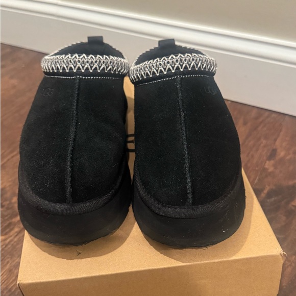 Ugg Tazz size 8 - Picture 2 of 6